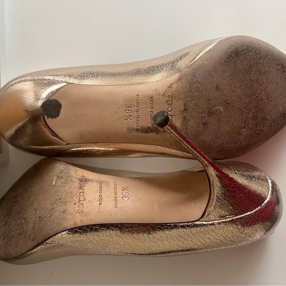 Sergio Rossi Cracked Metallic Rose Gold Mid Pumps - Picture 8 of 8
